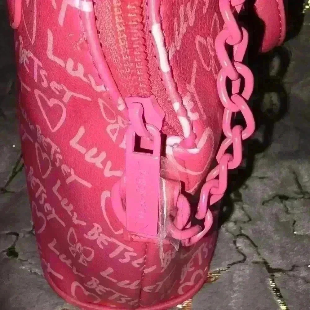 Pink Handbag - Picture 8 of 8